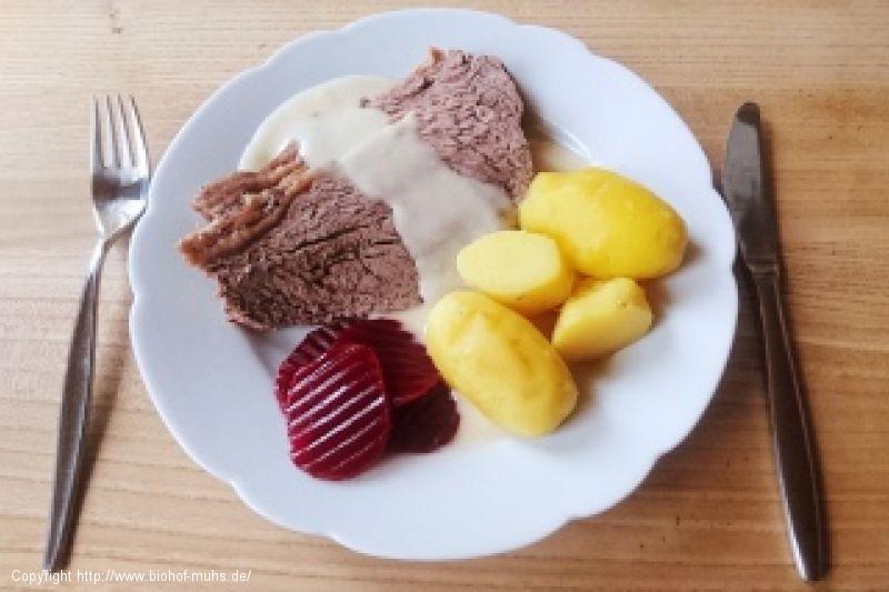 Tafelspitz Mit Meerrettichsoße Und Rote Bete Salat — Rezepte Suchen